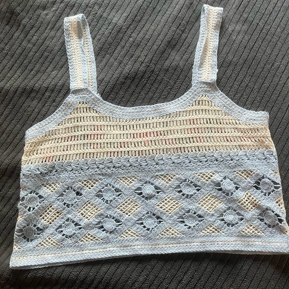 Floral Embroidered Crochet Crop Tank Top | Size Small - Picture 4 of 4